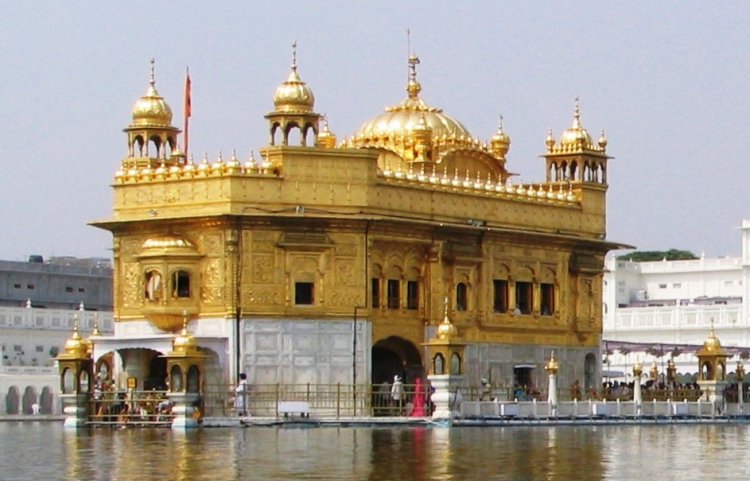 श्री हरिमंदिर साहिब (स्वर्ण मंदिर)