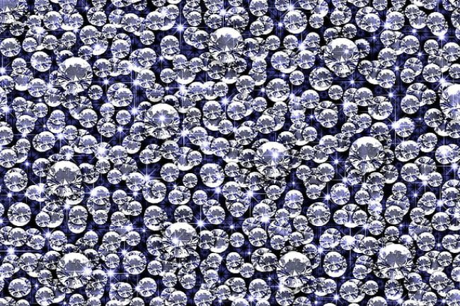 ऐसी कुंडली वालों को भूलकर भी नहीं पहनना चाहिए हीरा, ज़िंदगी बर्बाद कर देता है ये चमकता रत्न