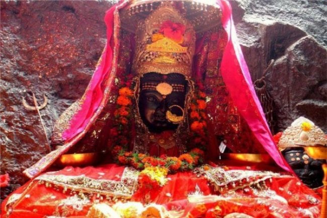 कामाख्या देवी की अदभुत विशेषताओं के कारण प्रसिद्ध है यह मंदिर, जानें ये खास बातें