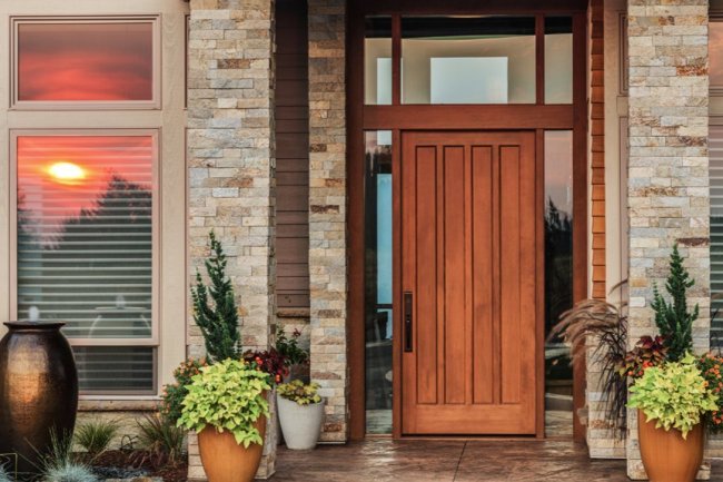 सोच-विचार कर बनाएं घर का मुख्य द्वार