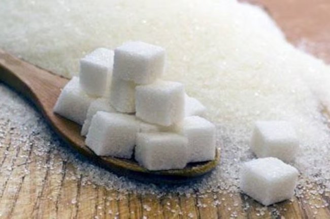 चीनी खाने के 4 नुकसान, जो व्यक्ति के लिए साबित हो सकते हैं जानलेवा