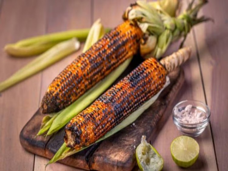 बारिश में गर्मगर्म भुट्टा खाने के बाद भूलकर भी न पीएं पानी, जानिए नुकसान