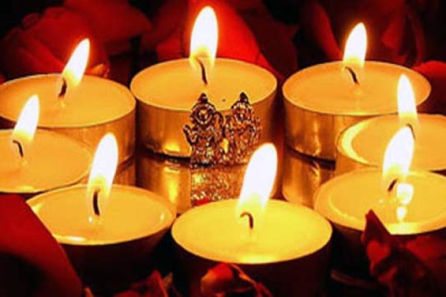 दीपक से बदल सकती है आपकी किस्मत: जानिए सही दिशा और विधि